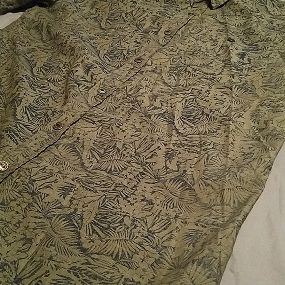 Tropical print short sleeve button down shirt - Picture 5 of 5